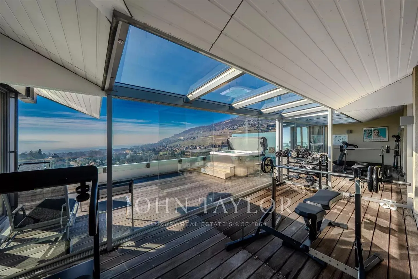 Villa moderna con piscina e vista panoramica - Foto 11 di 13