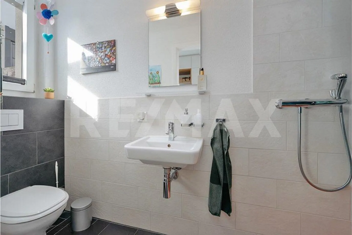 Maison individuelle moderne et indépendante avec aménagement de jardin intelligent - Photo 10 sur 11