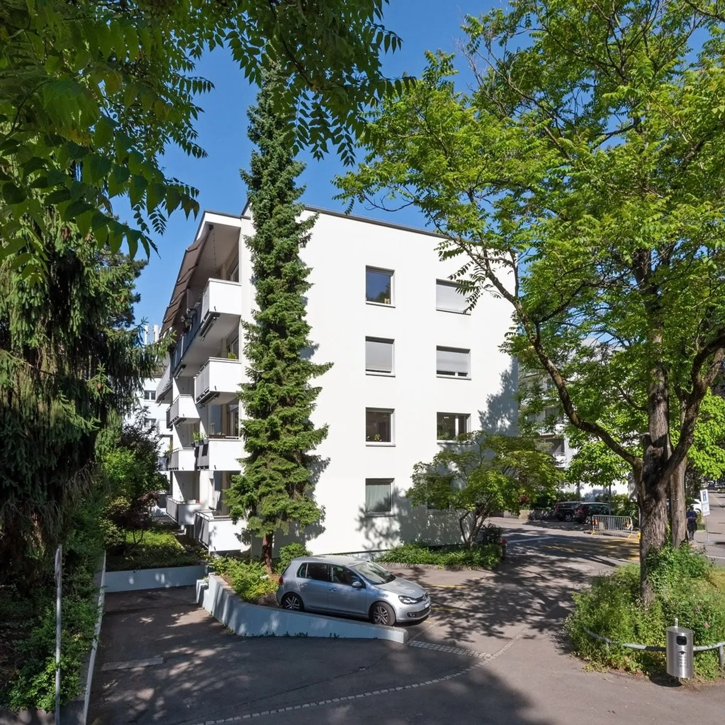 Stanza di pratica nel mezzo del Kreis 7, limitata fino al 31.03.2028 - Foto 2 di 9