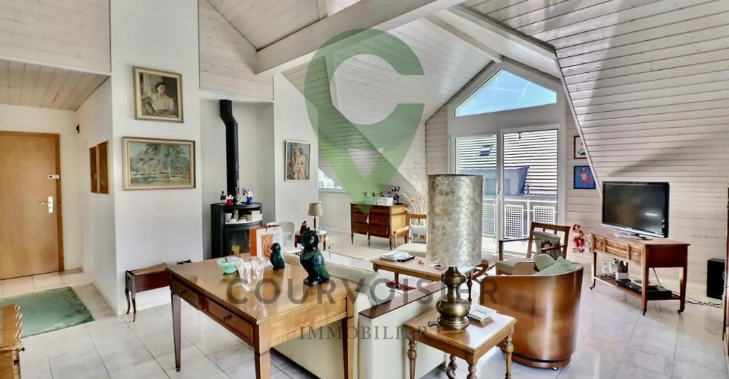Spazioso attico di 3,5 locali con bella vista libera sul lago - Foto 3 di 9