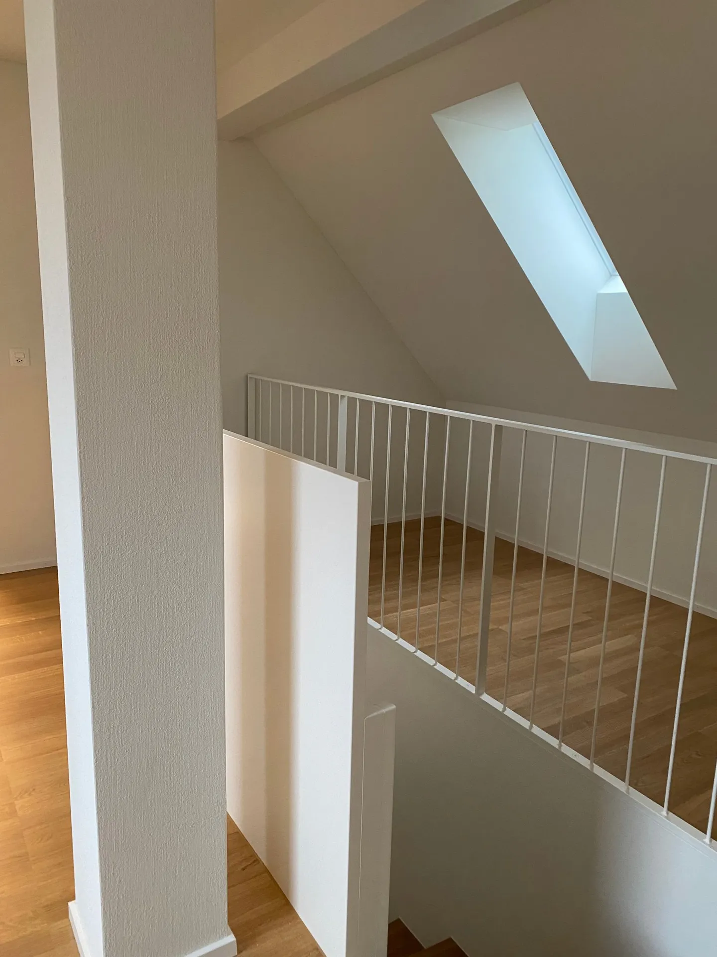 Appartement moderne 3,5 pièces avec balcon à Zurich - Photo 6 sur 9