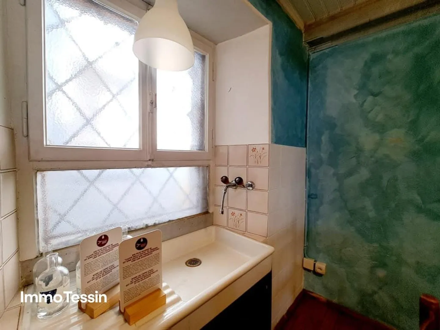 Cafe de la Poste: Historisches Cafe mit 8 Zimmern in Loco zu verkaufen - Foto 4 von 13