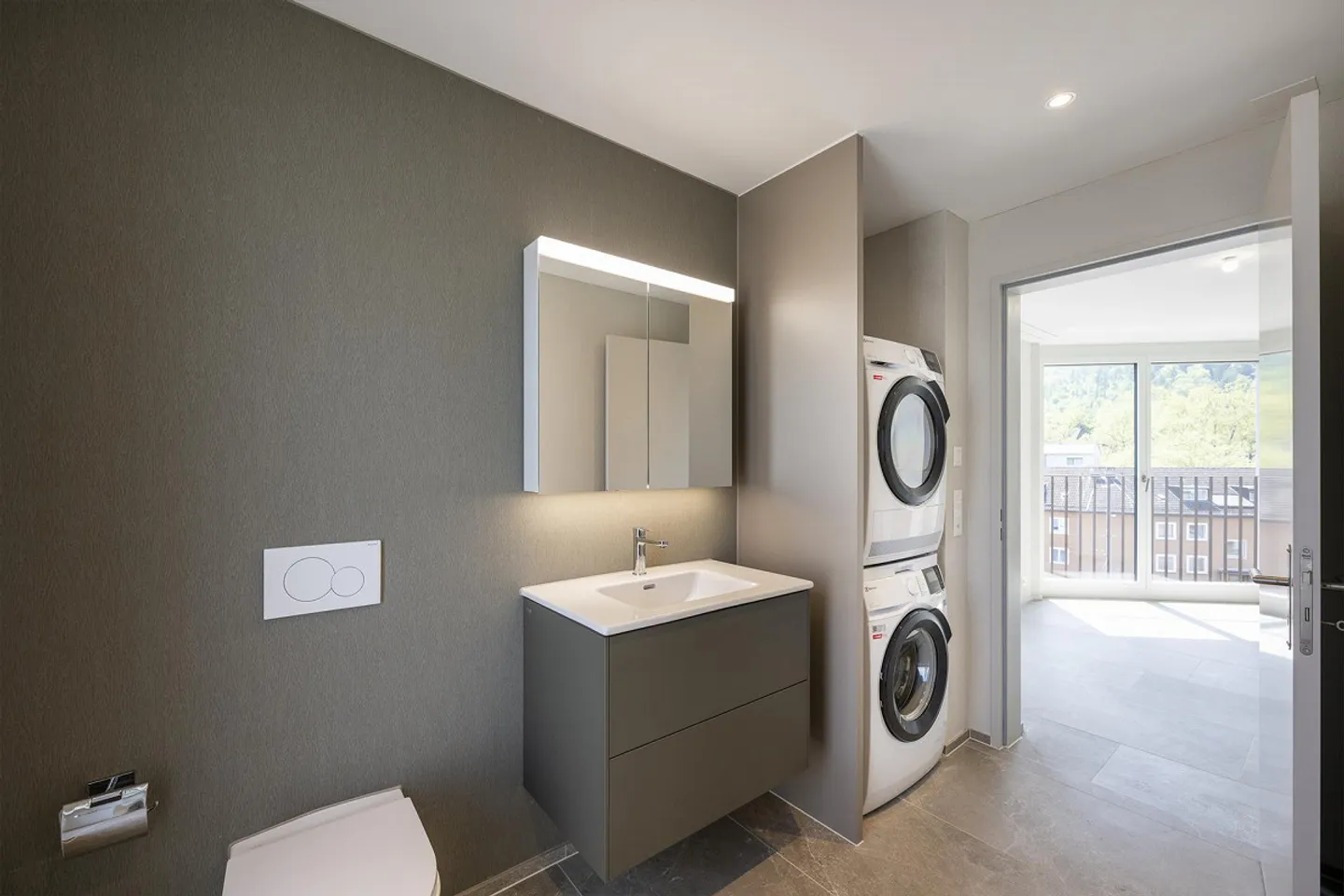 Exclusive 2.5-room penthouse apartment with two terraces - Photo 5 of 8