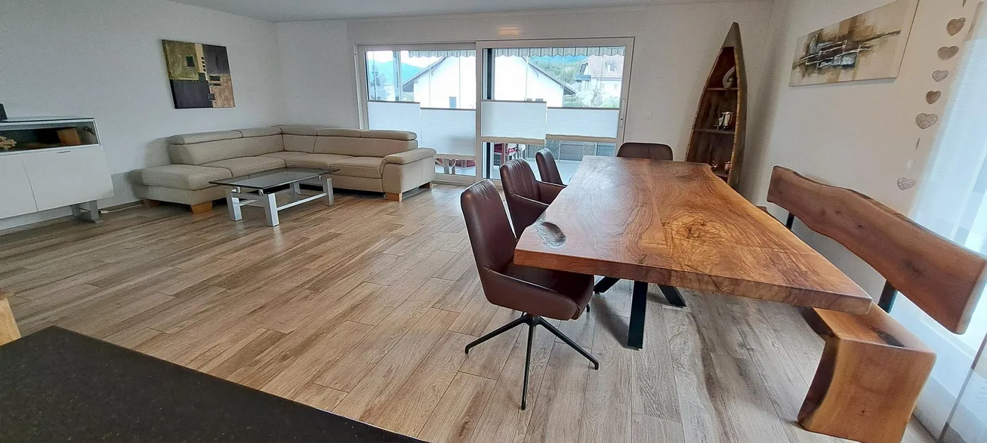 Appartamento 4 1/2 stanze a Winznau incluso 3 posti auto e stanza hobby - Foto 3 di 25