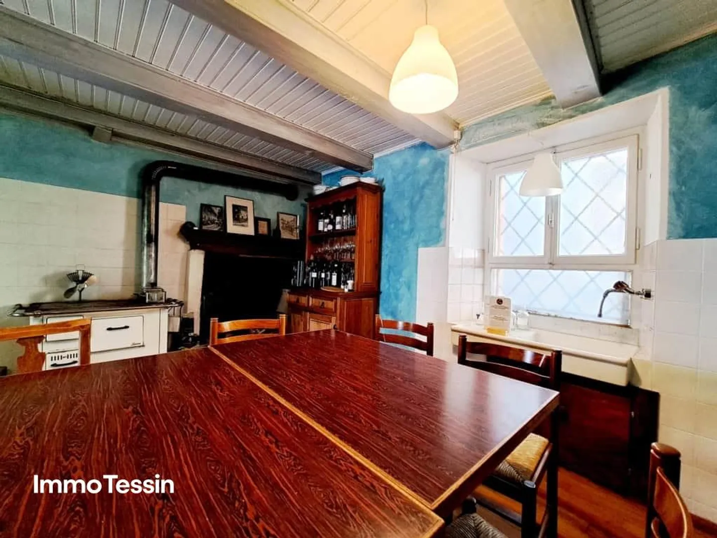 Cafe de la Poste: Historisches Cafe mit 8 Zimmern in Loco zu verkaufen - Foto 3 von 13