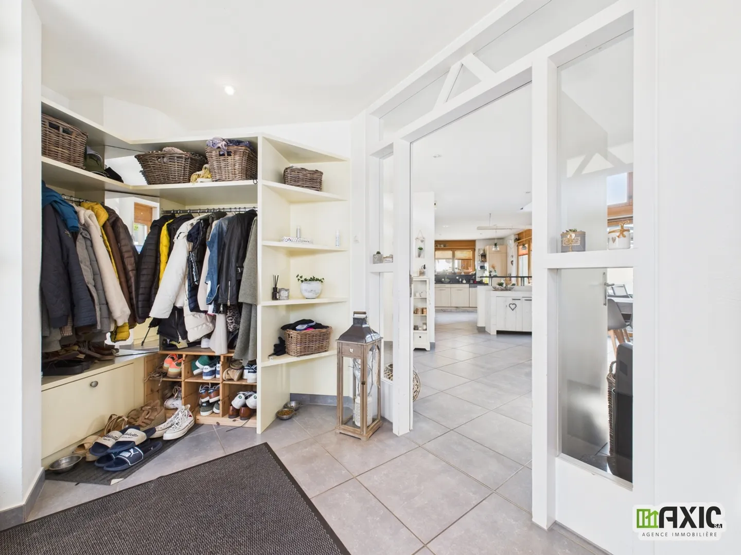 Villa 6,5 Zimmer - Foto 2 von 13