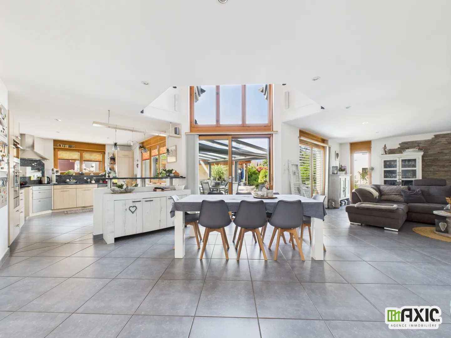 Villa 6,5 Zimmer - Foto 3 von 13