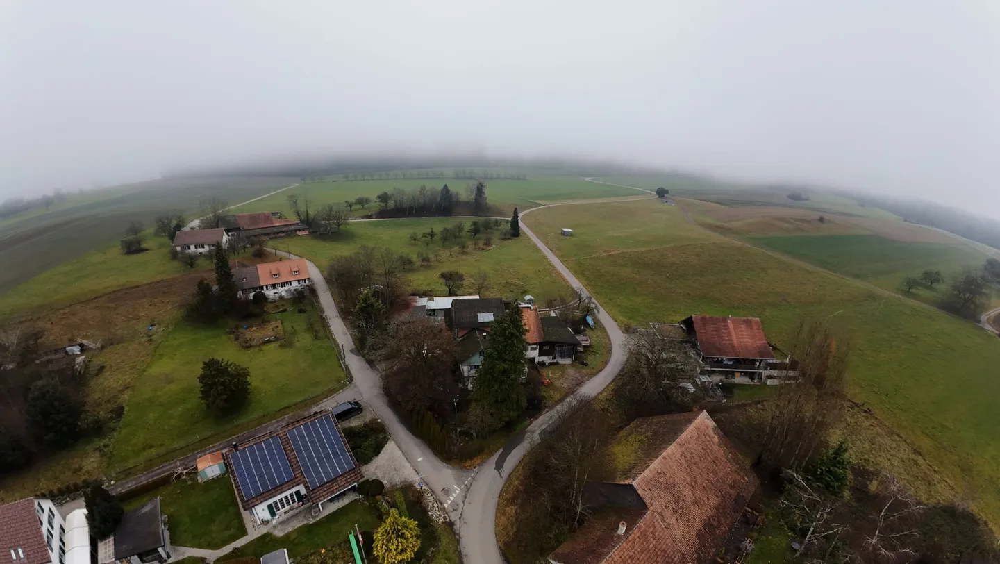 Opportunità unica per i visionari - Terreno spazioso con potenziale di sviluppo - Foto 2 di 6