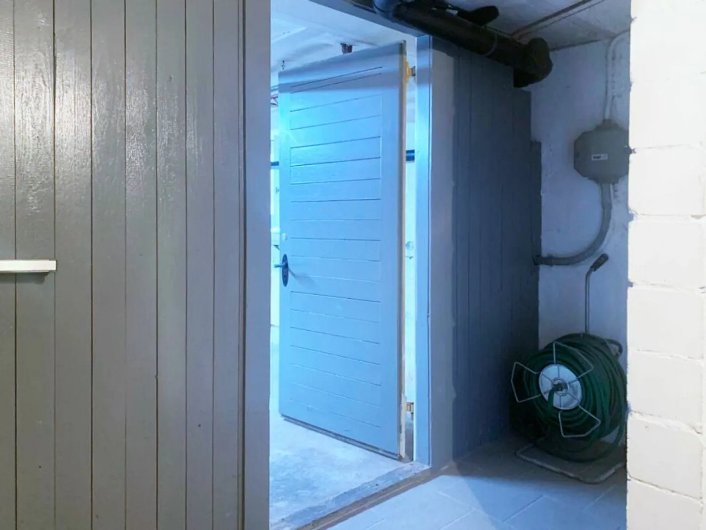 Craft Hobby Room, etc - Photo 3 of 5