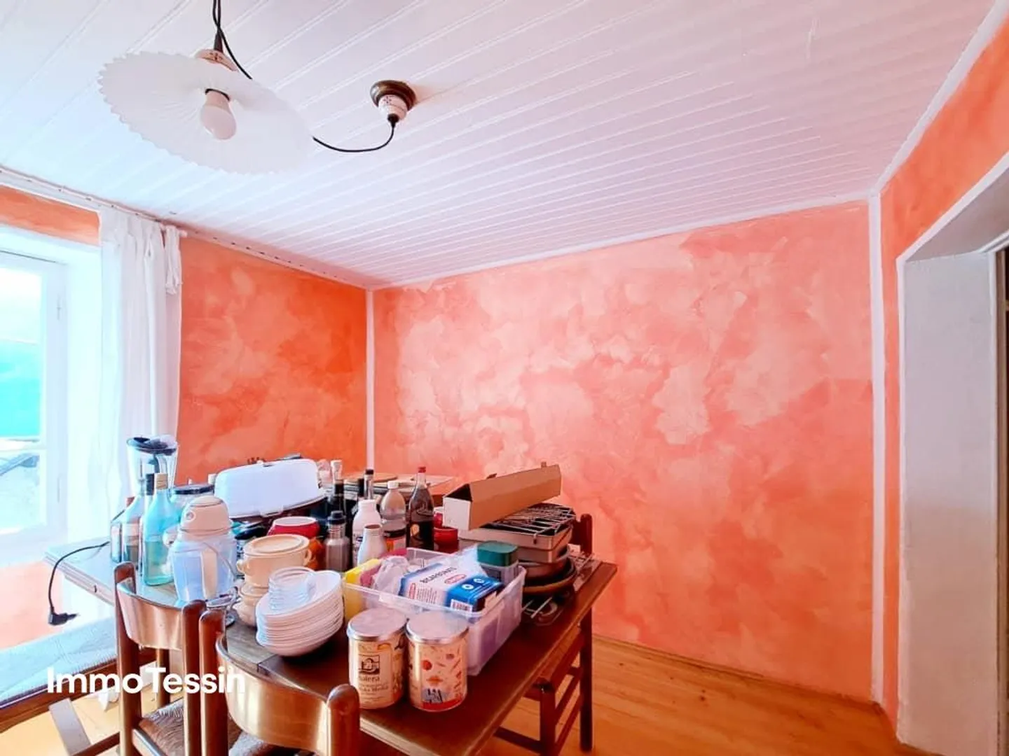 Cafe de la Poste: Historisches Cafe mit 8 Zimmern in Loco zu verkaufen - Foto 6 von 13