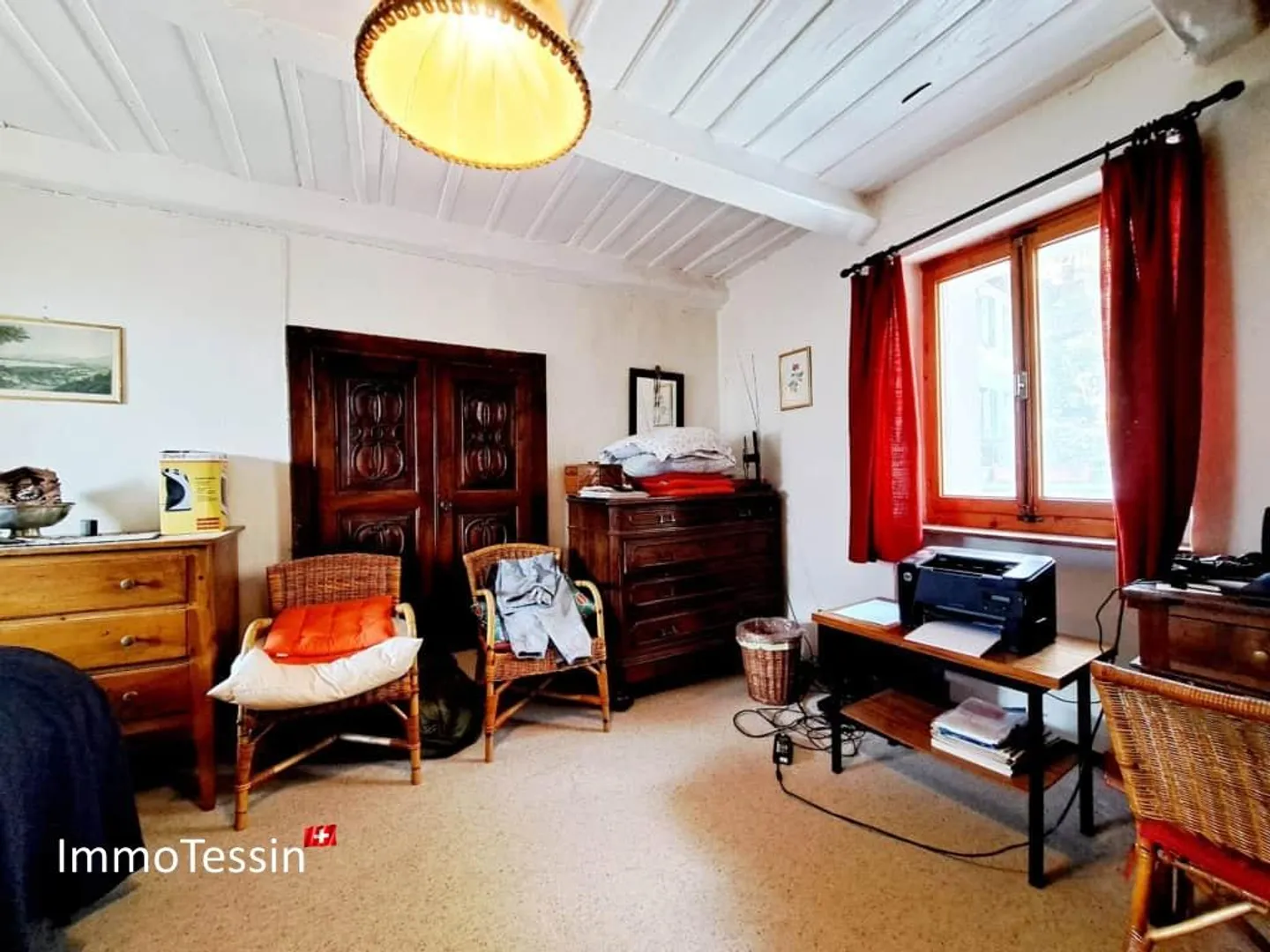 Cafe de la Poste: Historisches Cafe mit 8 Zimmern in Loco zu verkaufen - Foto 8 von 13