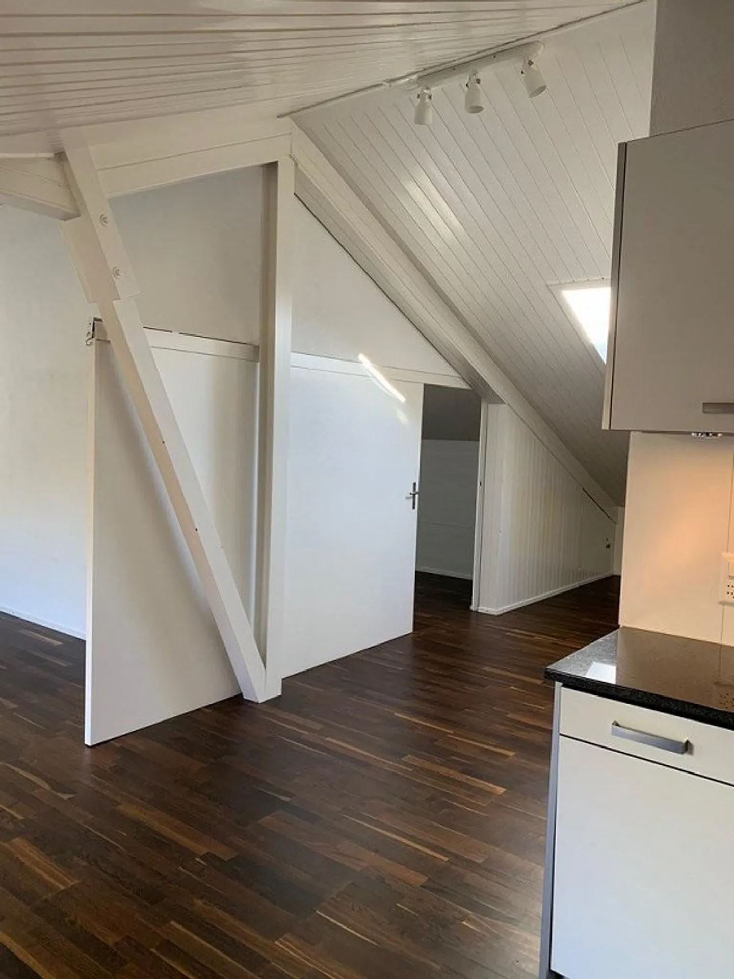 Appartamento moderno all'ultimo piano a Oberburg - Foto 5 di 11