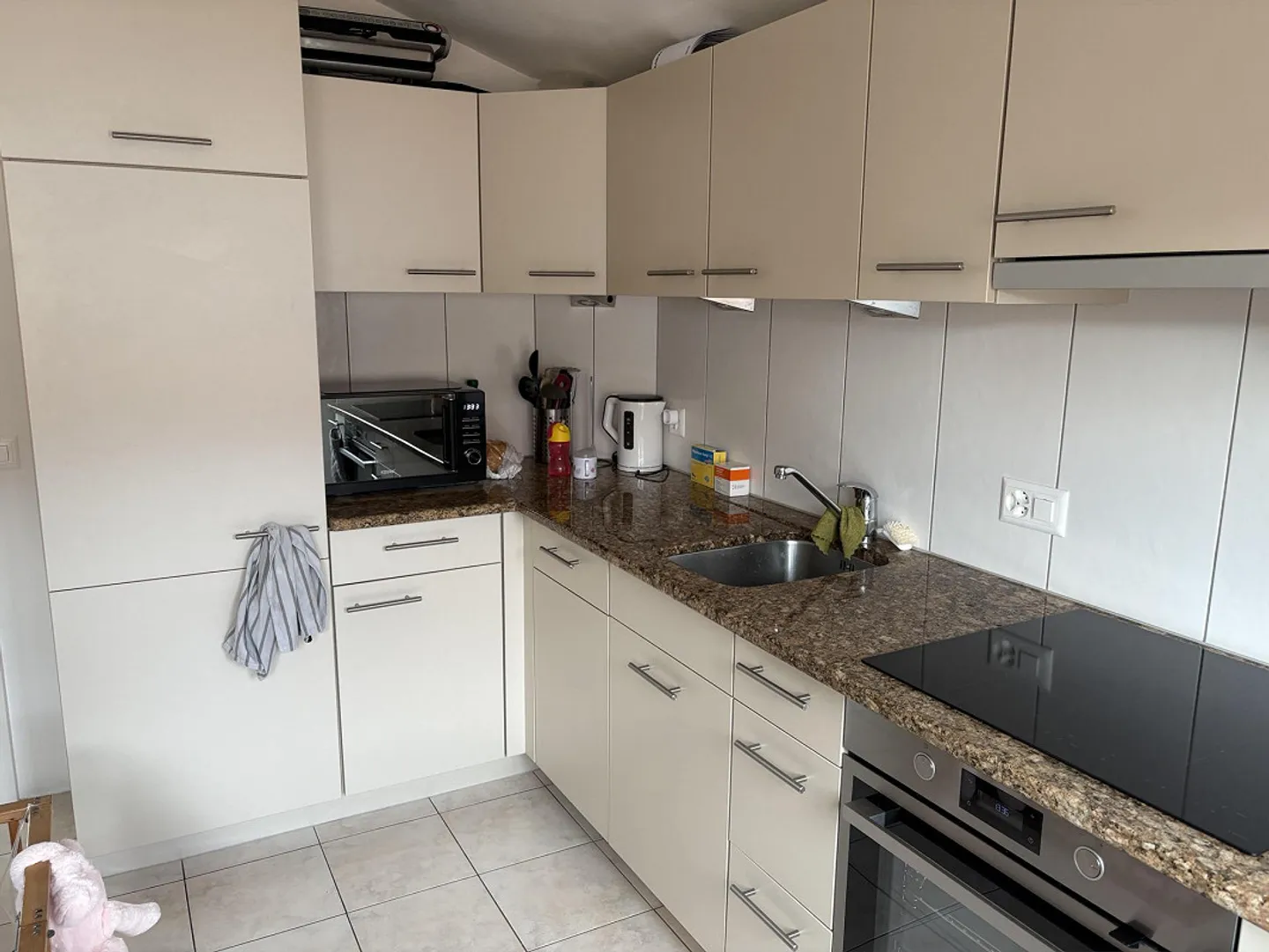 Schöne 4,5 Zimmer Wohnung mit atemberaubender Aussicht in Sigriswil - Foto 8 von 16