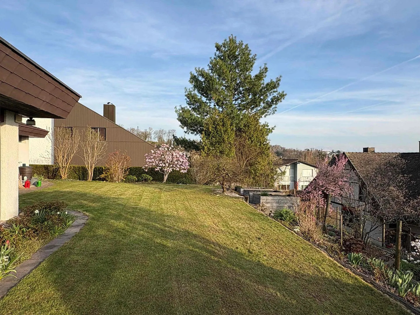 Detached Single-Family Home with Scenic Views and Expansion Potential - Photo 2 of 16