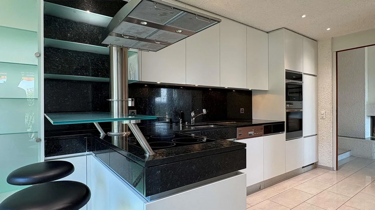 Detached Single-Family Home with Scenic Views and Expansion Potential - Photo 7 of 16