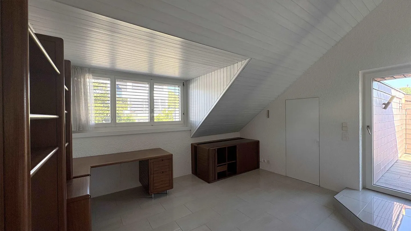 Detached Single-Family Home with Scenic Views and Expansion Potential - Photo 8 of 16