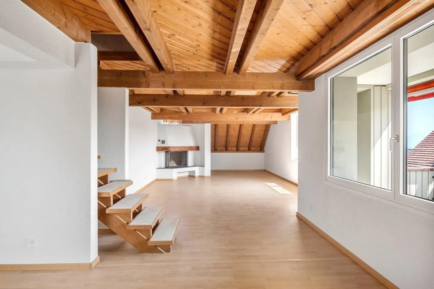 MIETEN OHNE KAUTION - Grosszügige Maisonette-Wohnung mit Fernsicht - Foto 5 von 8