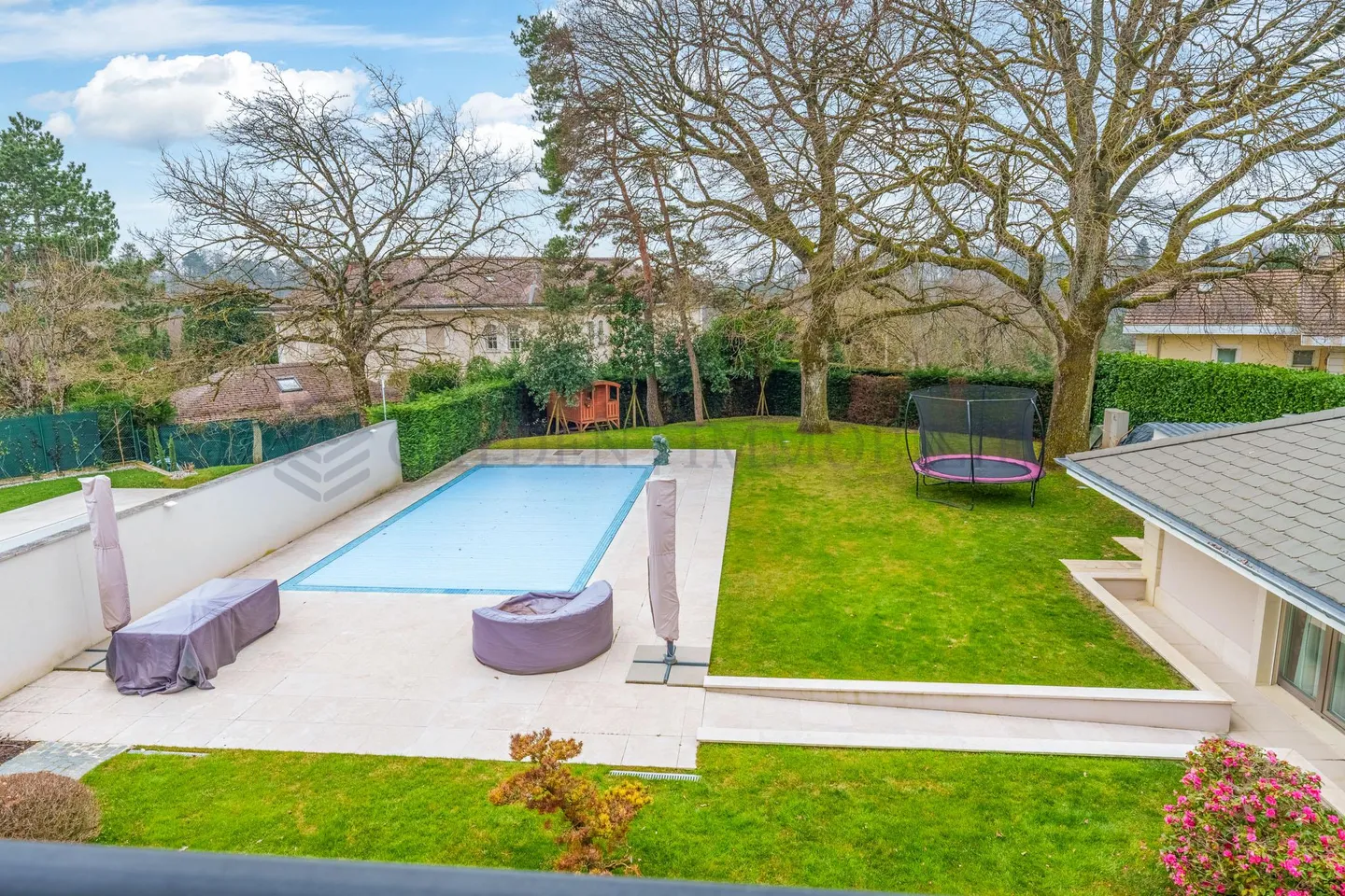 Villa of Exception with a Pool and Pool House - Photo 15 of 15