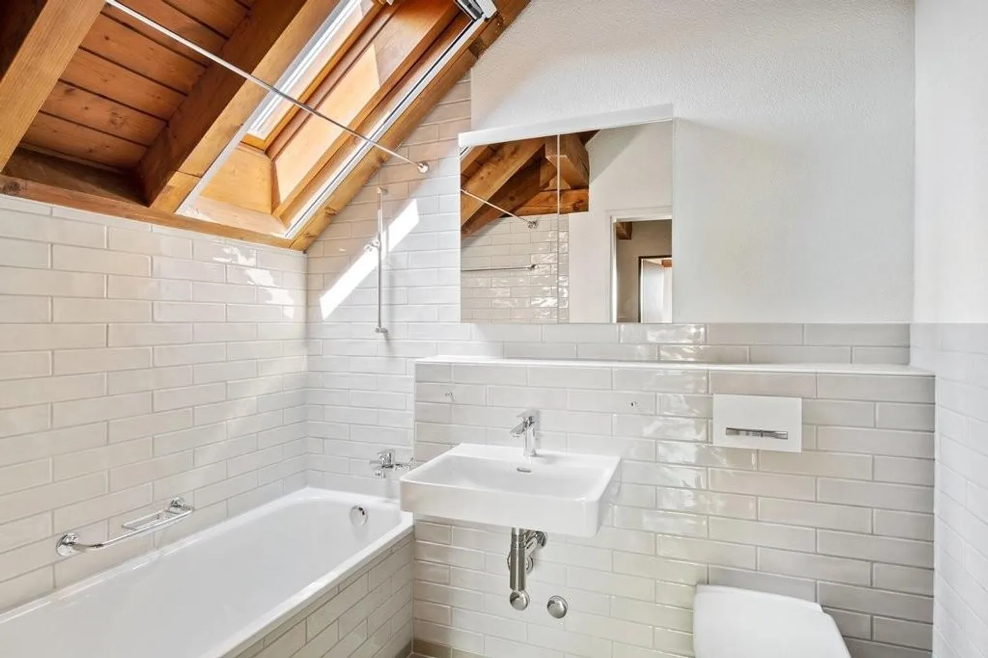 MIETEN OHNE KAUTION - Grosszügige Maisonette-Wohnung mit Fernsicht - Foto 3 von 8