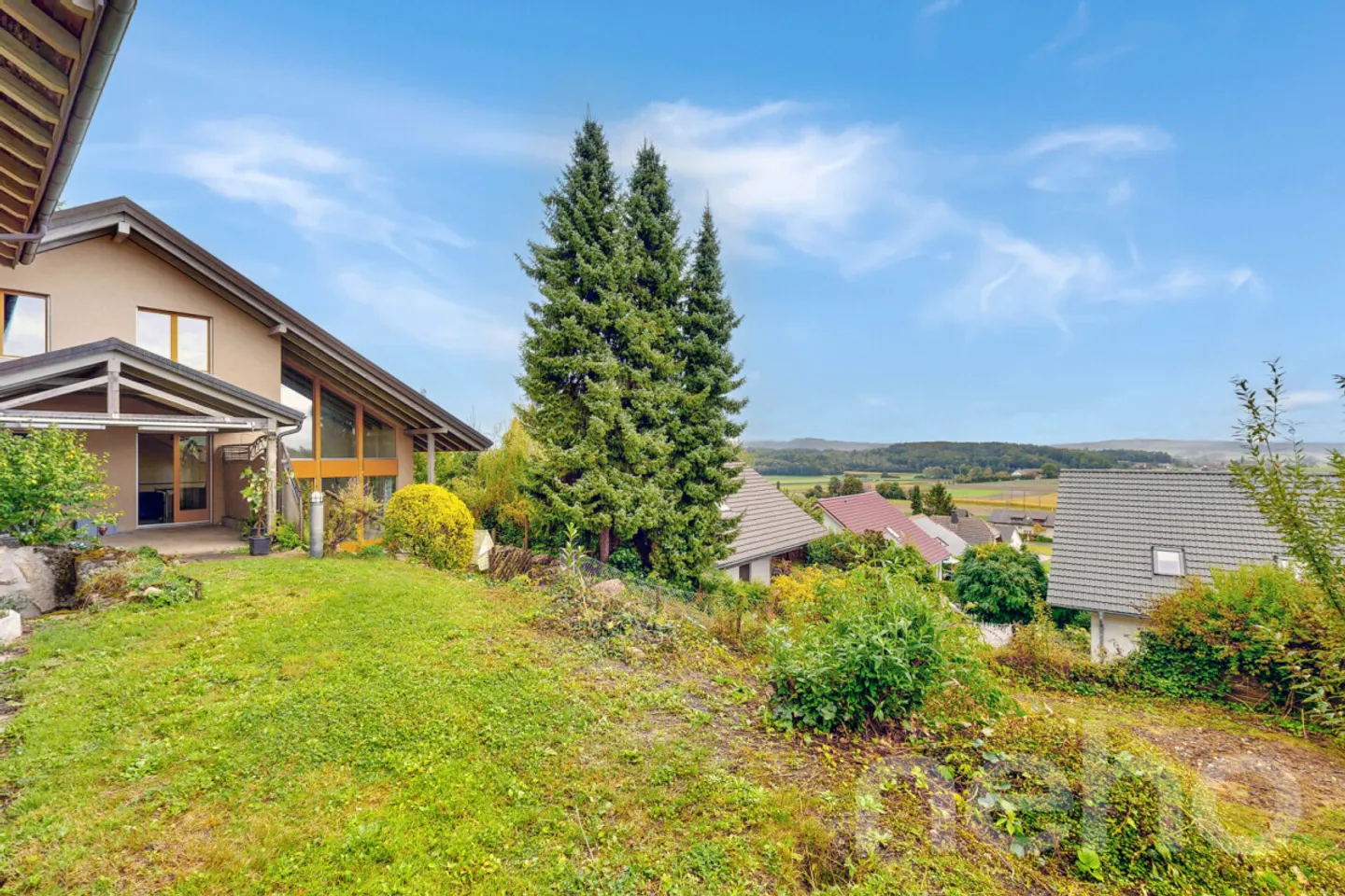 Maison individuelle à vendre - Photo 1 sur 12