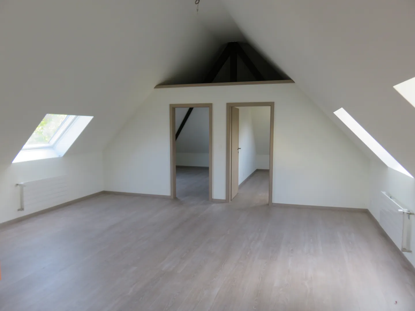 Charmant Appartement Sous Les Combles - Photo 5 sur 6