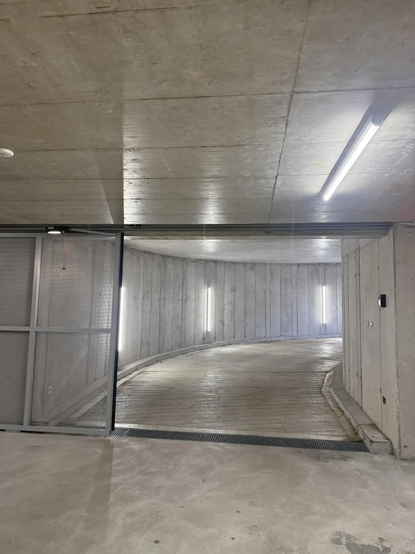 Posto auto in garage sotterranea - Foto 4 di 5