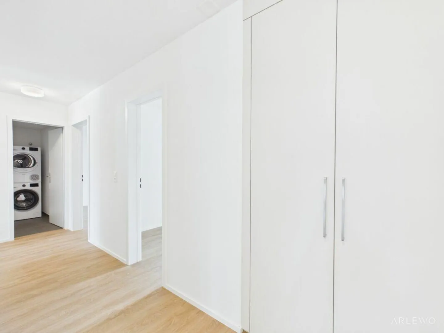 Helle Wohnung mit zwei Balkonen - Foto 13 von 13