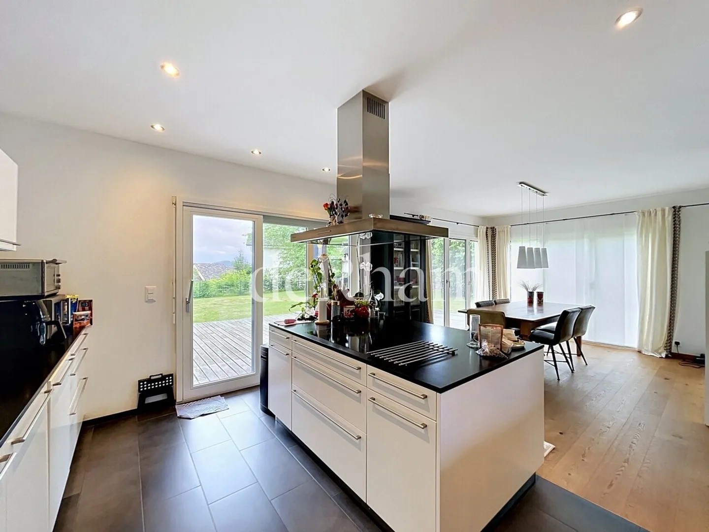 Modern Villa with Mountain View - Photo 2 of 13