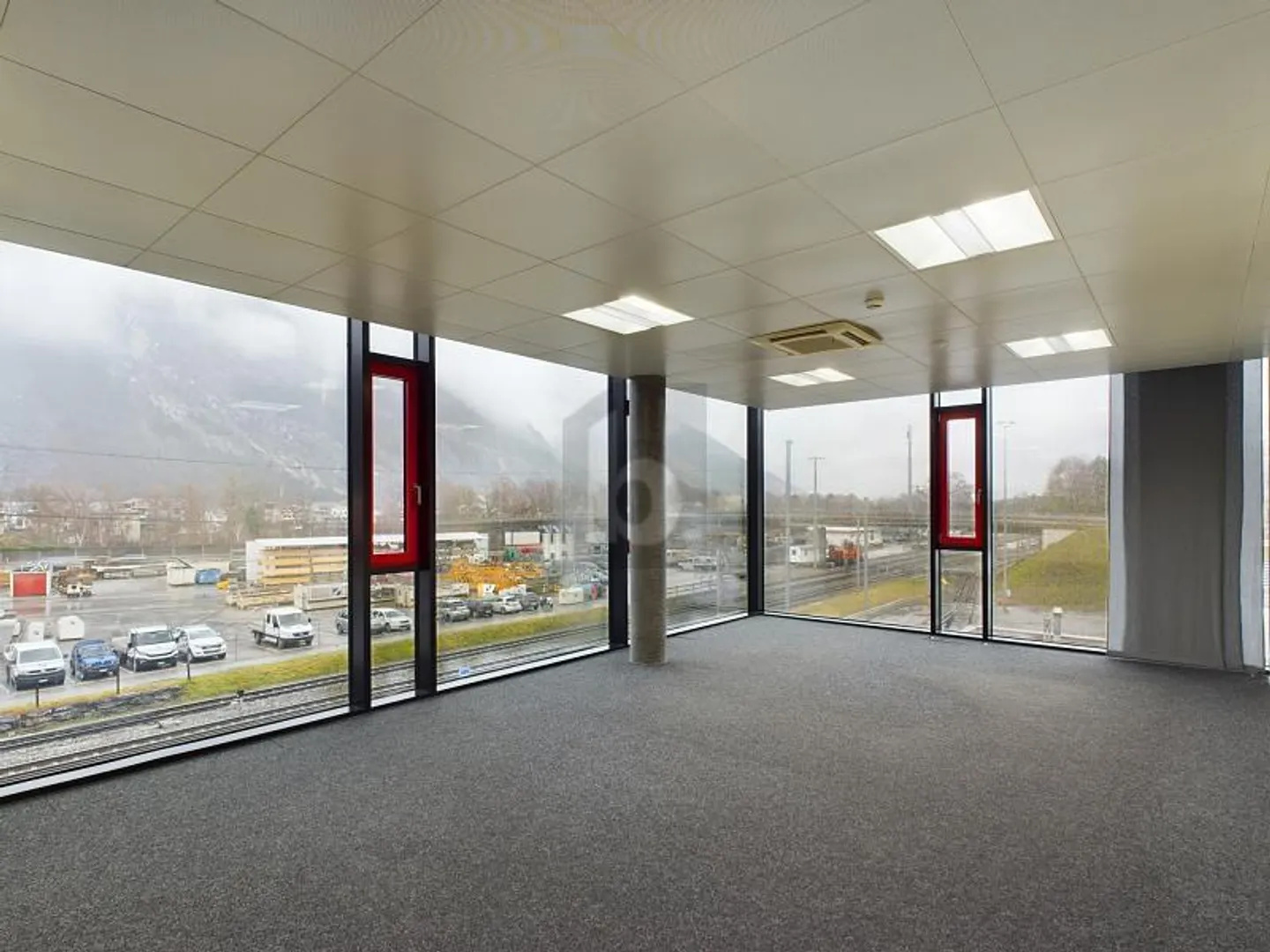 ESPACES MODERNES ET LUMINEUX - Photo 1 sur 6