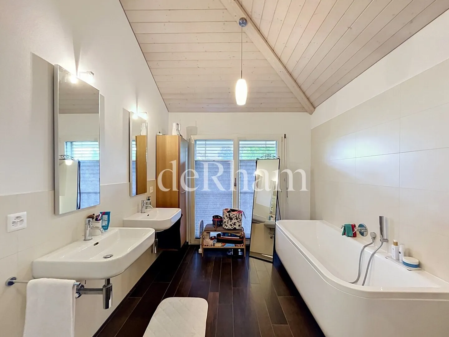 Modern Villa with Mountain View - Photo 6 of 13