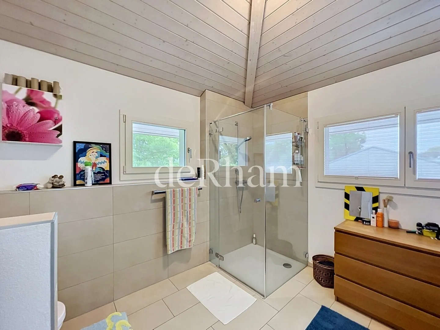 Modern Villa with Mountain View - Photo 9 of 13