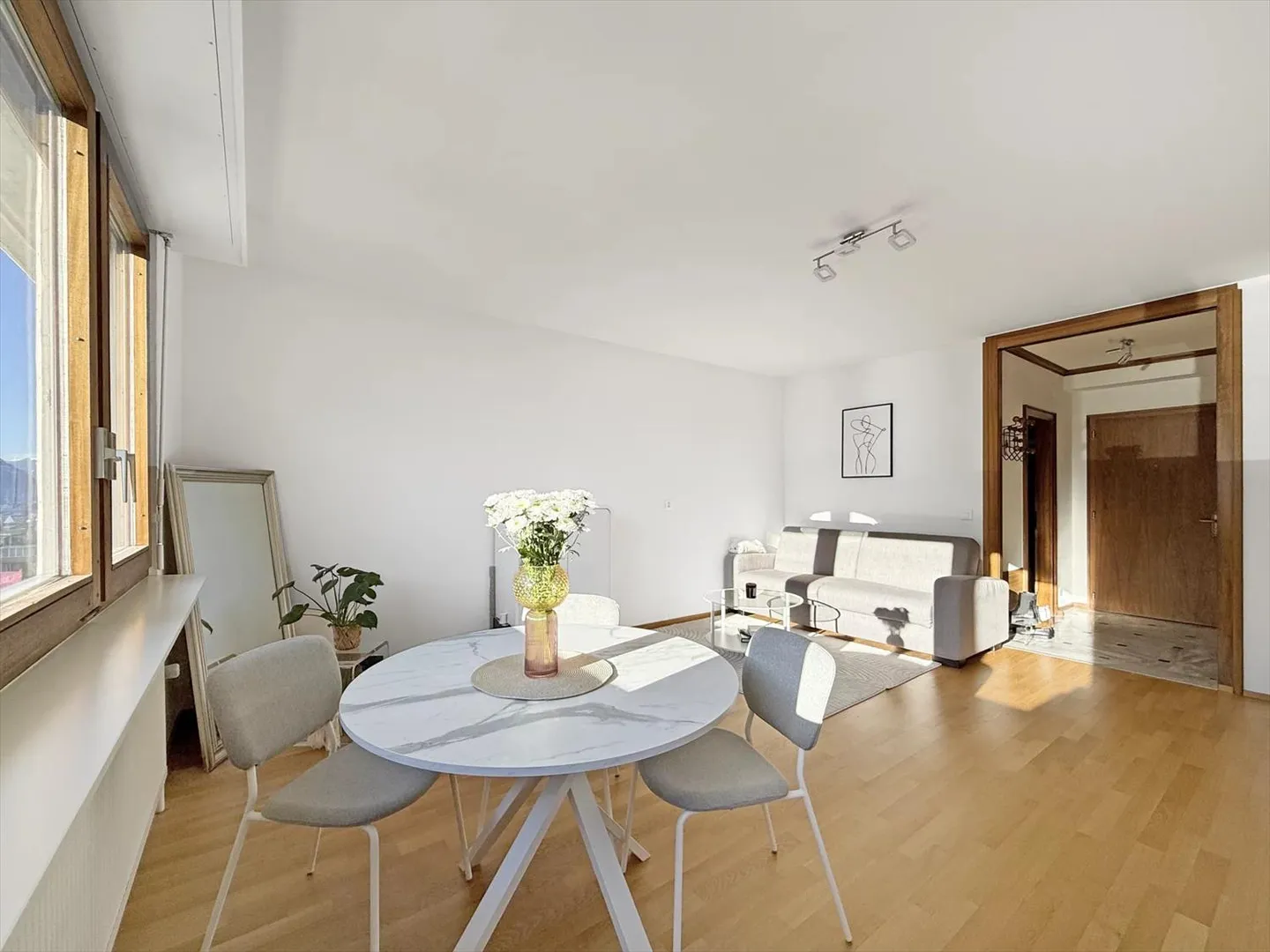 Studio zu vermieten - Sion - Place du Midi - Foto 1 von 8