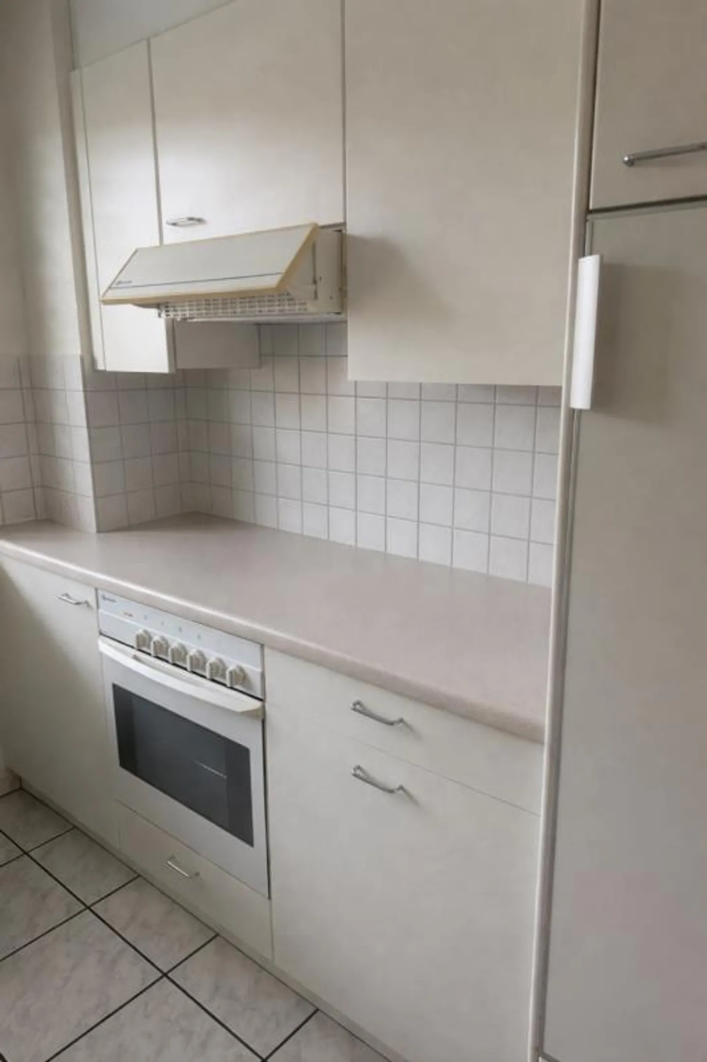 Agencement spacieux, lumineux et avec un balcon attrayant ! - Photo 3 sur 8