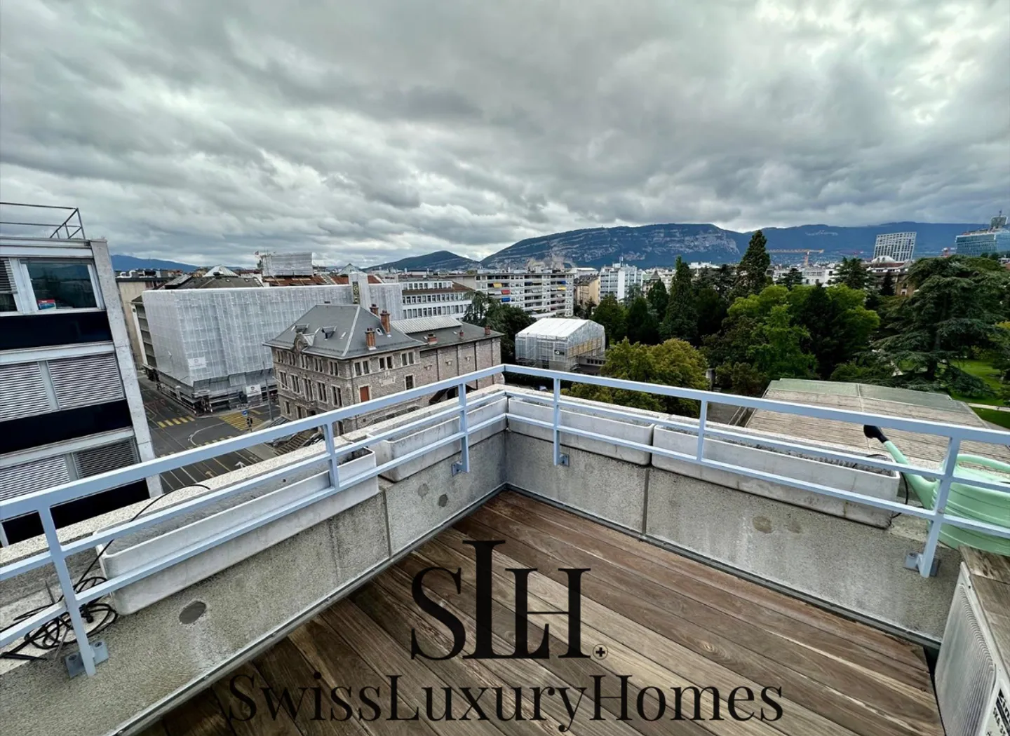 Elegante Penthouse-Wohnung mit Terrassen und Parkplatz - Foto 4 von 19