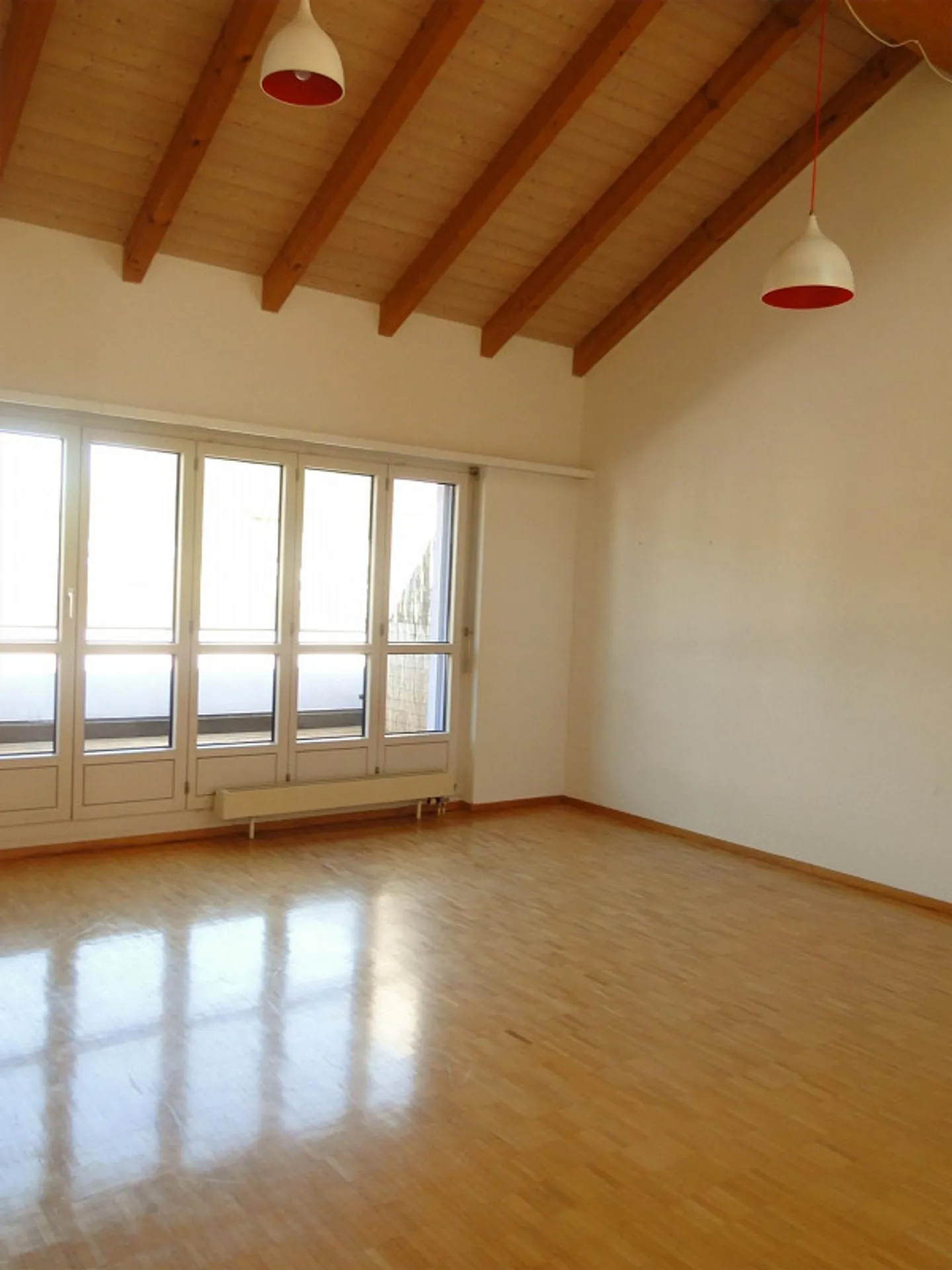 Your residential happiness directly on the Limmat - Photo 3 of 5