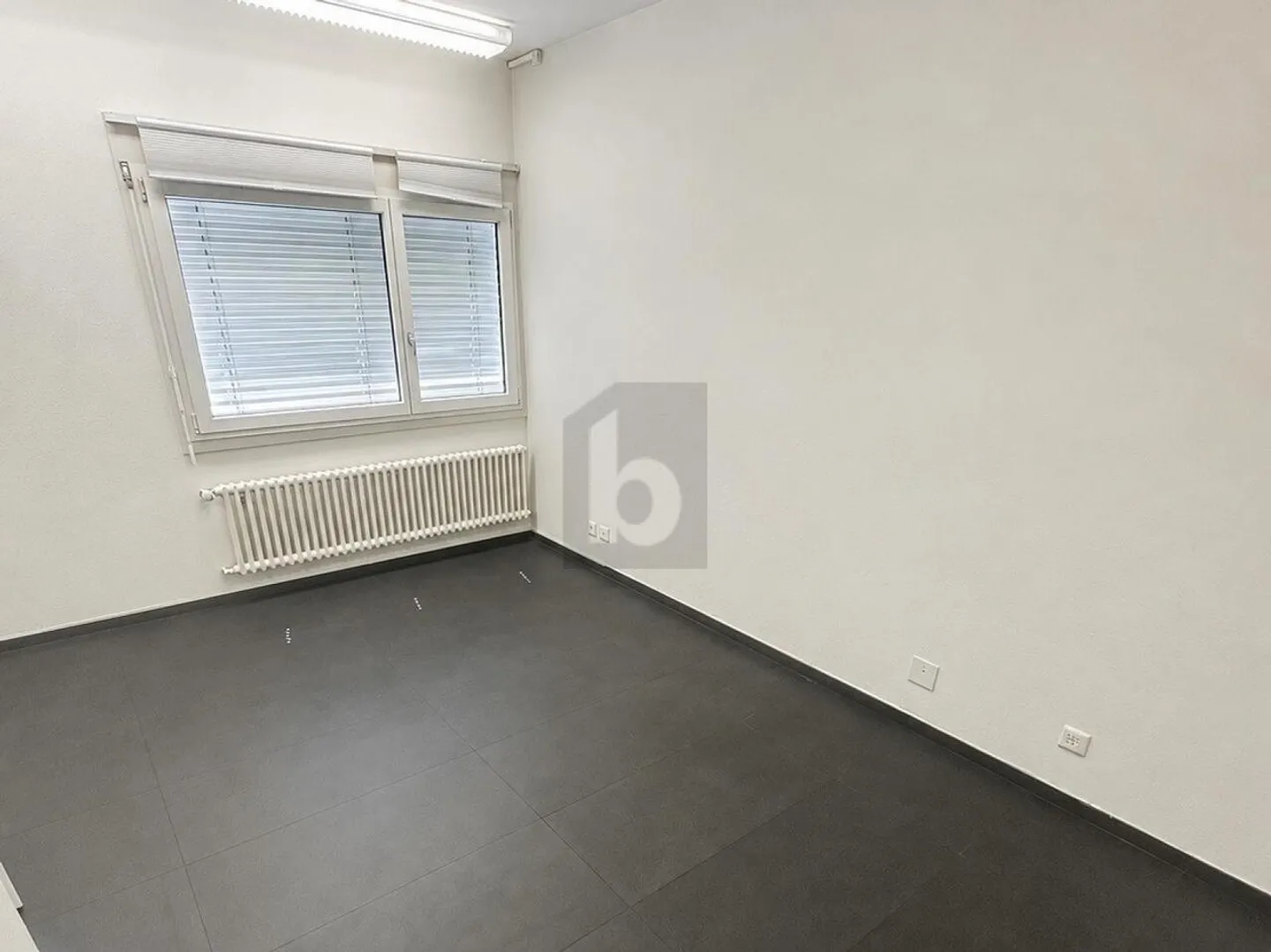 Moderne Gewerbefläche - Foto 3 von 5