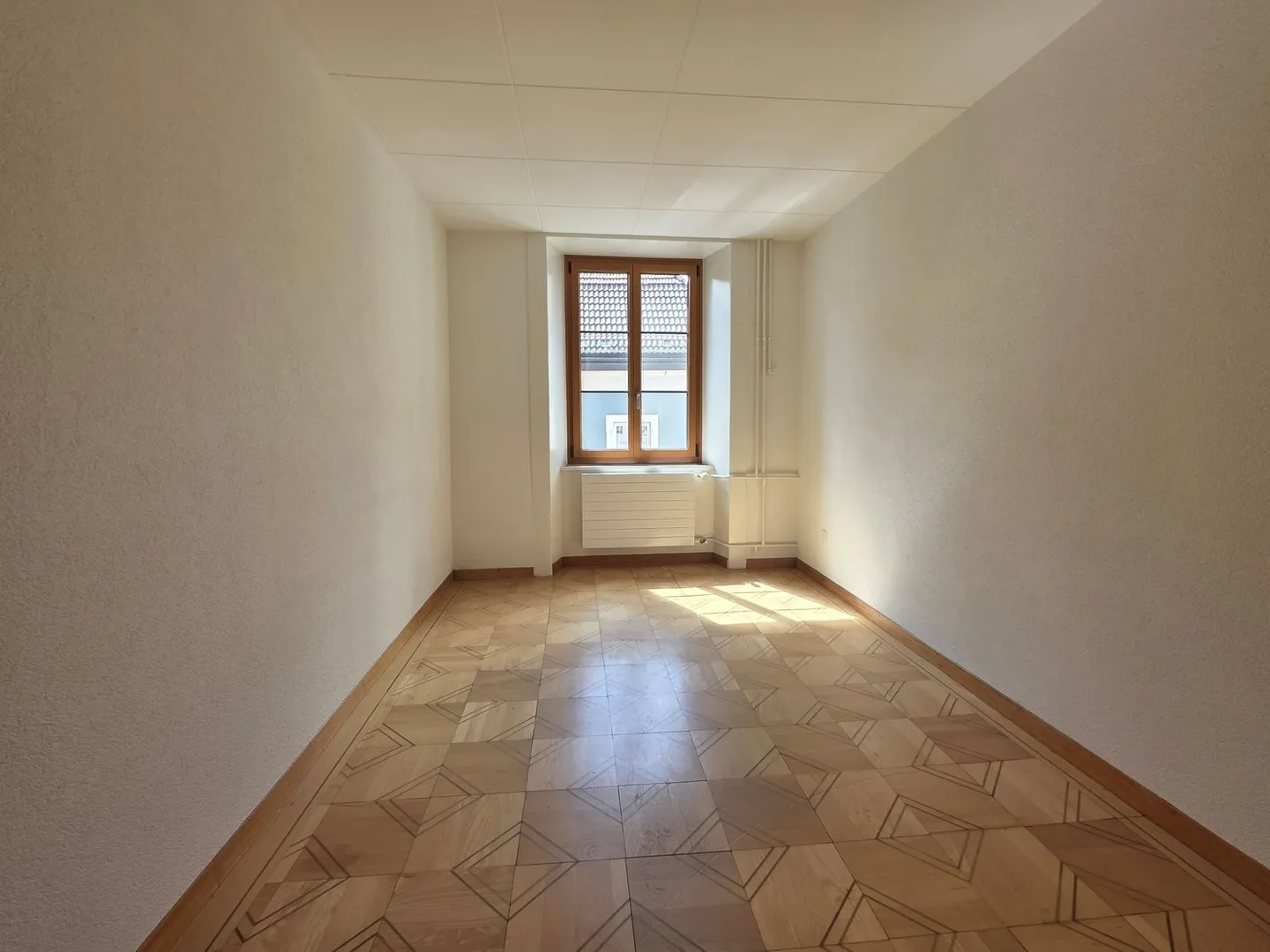 WOHNUNG IN DER NÄHE DES MARKTPLATZES - Foto 5 von 8