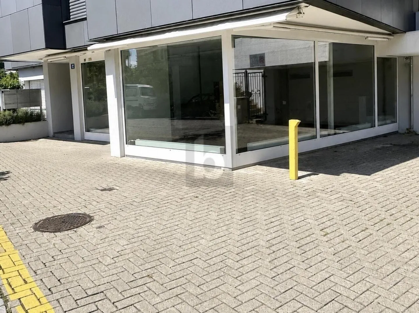 Moderne Gewerbefläche - Foto 2 von 5