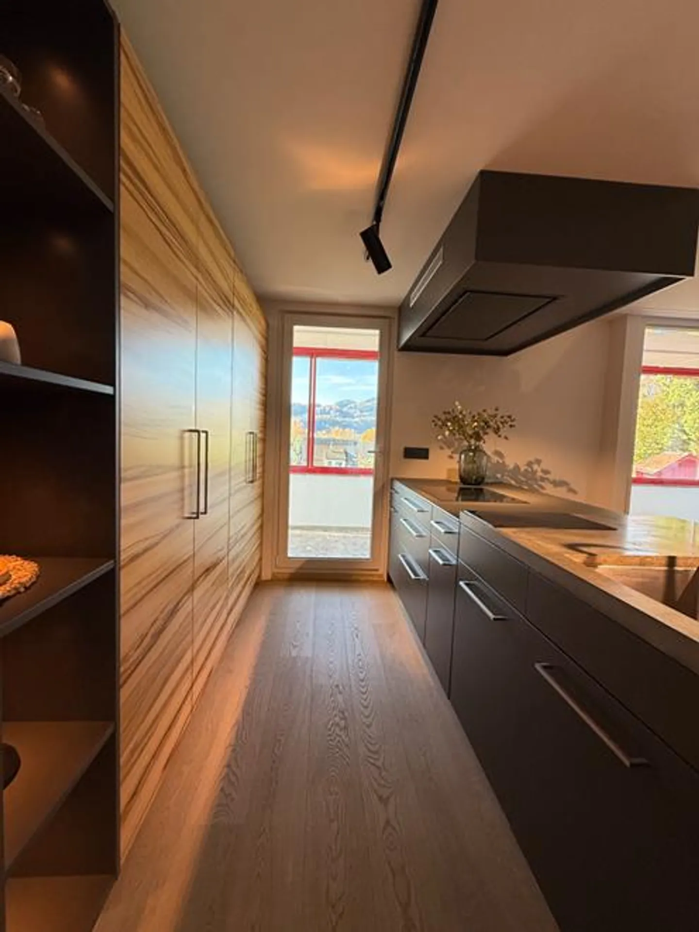 Penthouse apartment with spacious terrace and breathtaking view - Photo 6 of 20