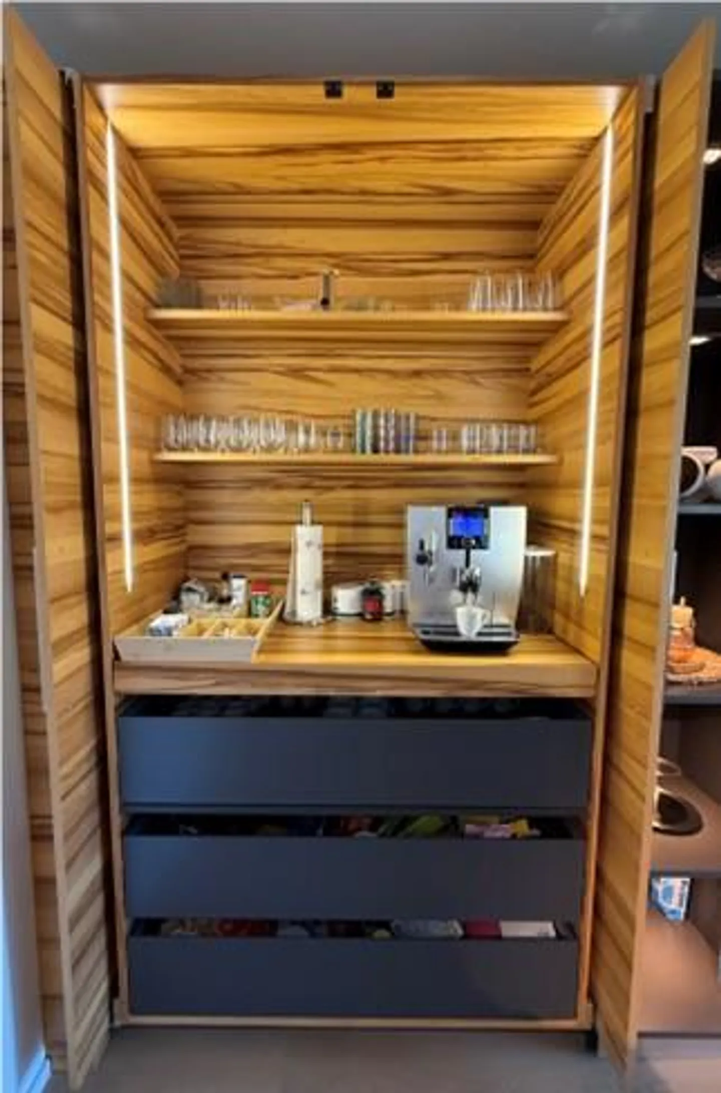 Penthouse apartment with spacious terrace and breathtaking view - Photo 7 of 20