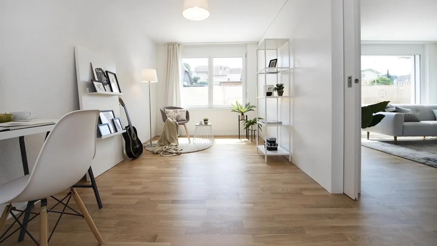 Modern Ground-Floor Apartment - Photo 8 of 12