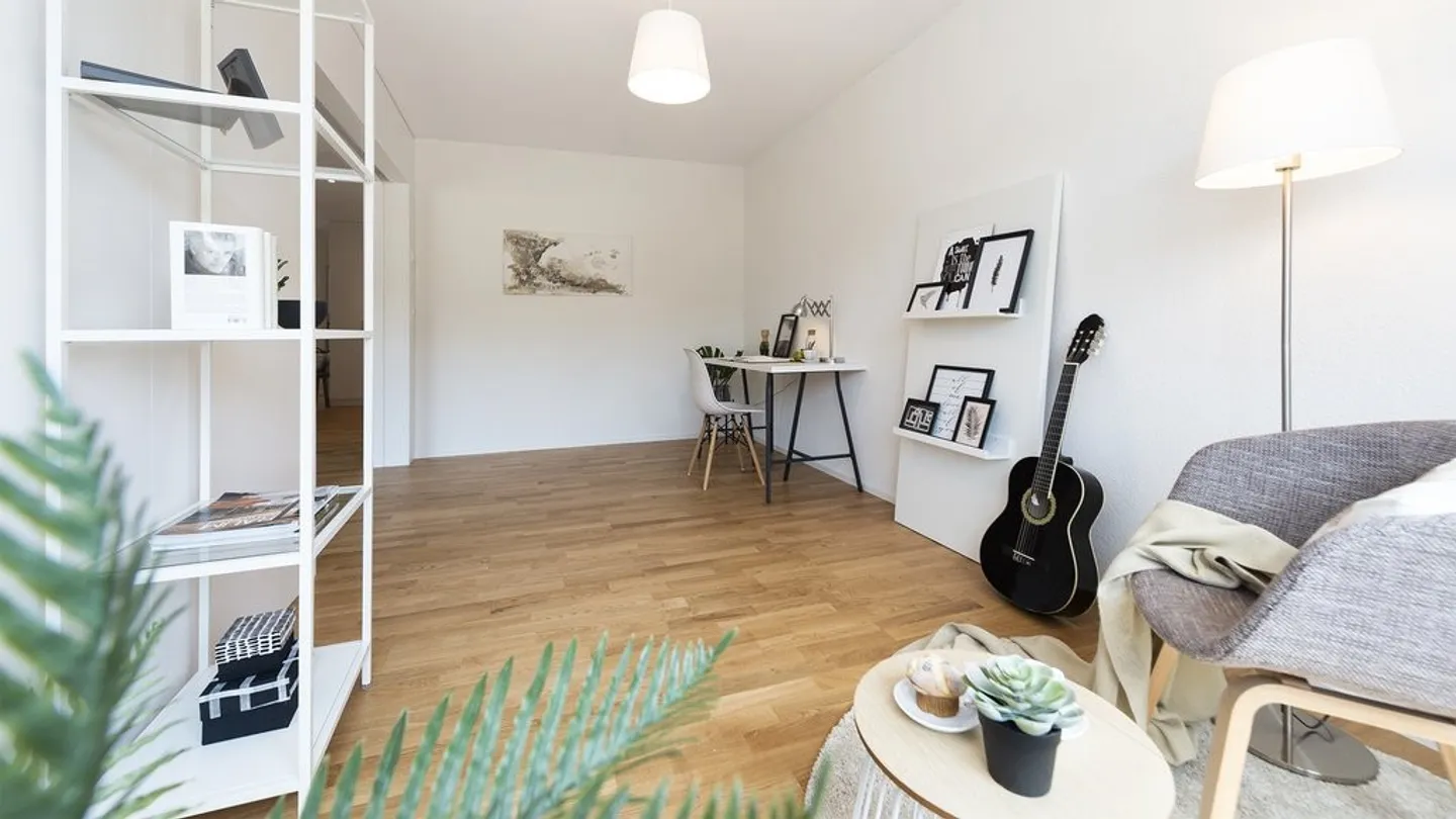 Modern Ground-Floor Apartment - Photo 9 of 12
