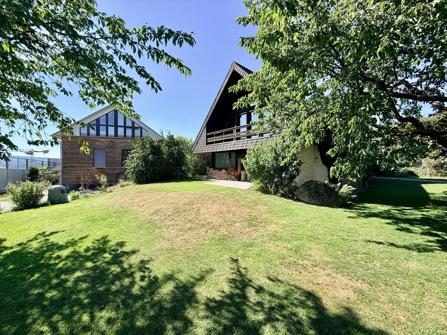 Maison individuelle avec chauffage géothermique, cuisine Gaggenau et jardin paradisiaque - Photo 2 sur 15