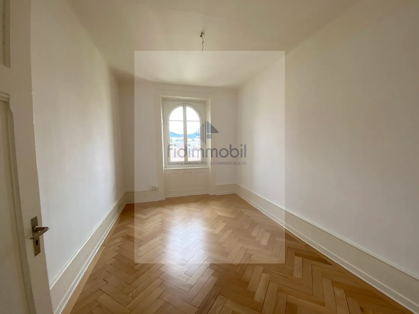 Appartement de 4 pièces plein de charme - Photo 4 sur 8