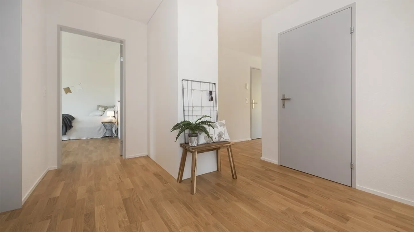 Modern Ground-Floor Apartment - Photo 10 of 12