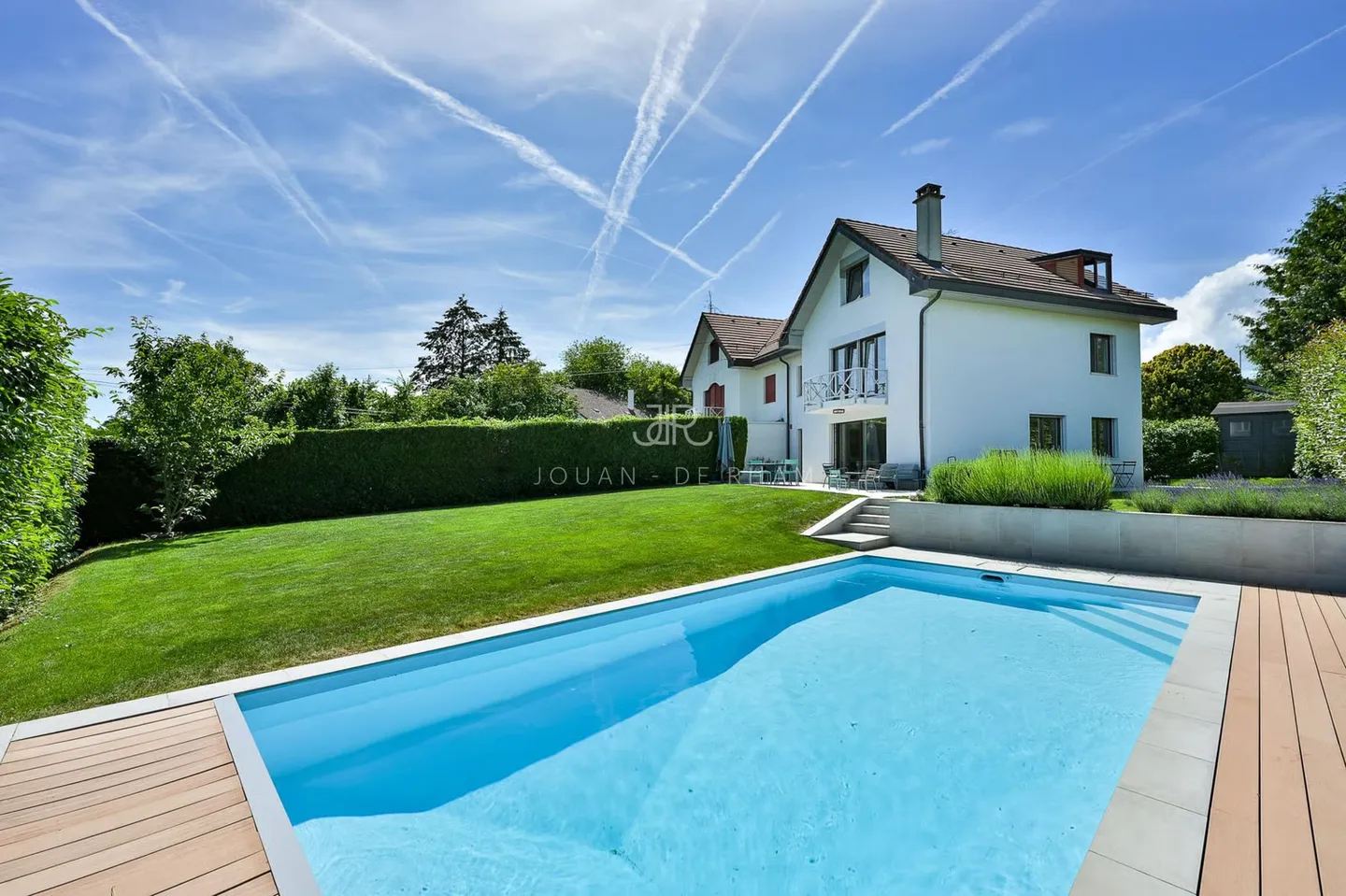 Belle villa jumelée avec piscine dans un emplacement stratégique - Mies - Photo 1 sur 12
