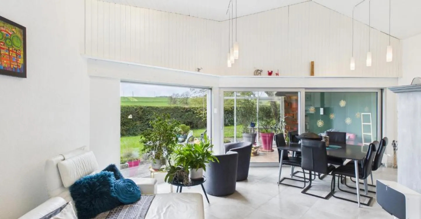 Contemporary House in Bonfol - Photo 1 of 12