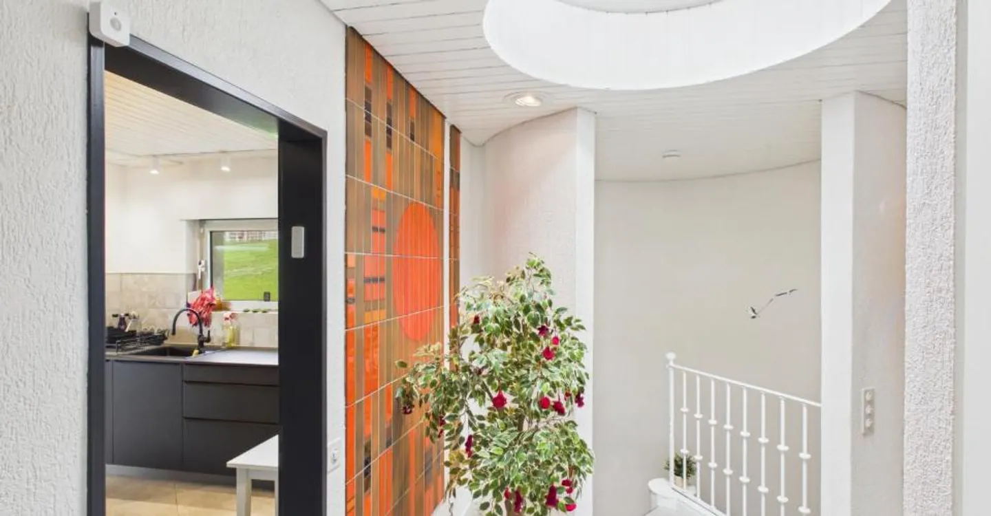 Contemporary House in Bonfol - Photo 9 of 12