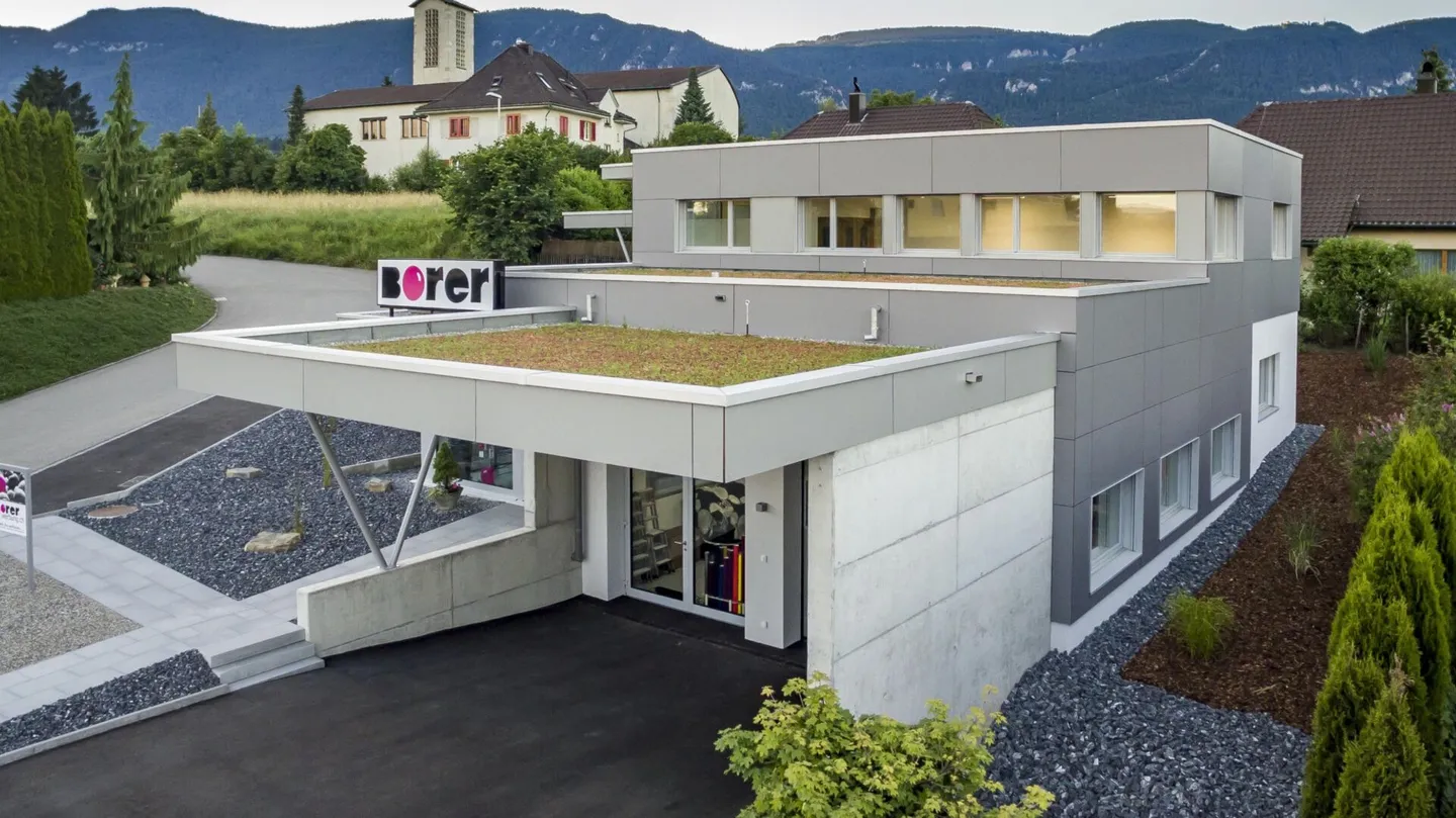 Modern and very high-quality investment property - Photo 2 of 3