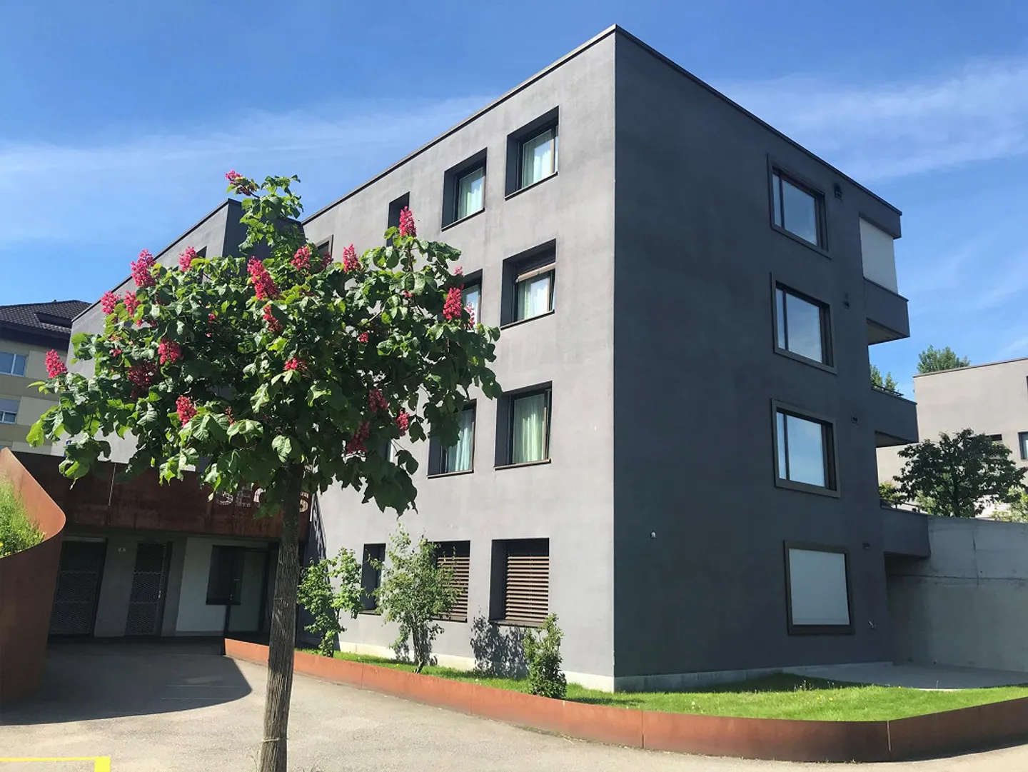 Ampio appartamento di 3,5 locali con patio - Foto 14 di 15